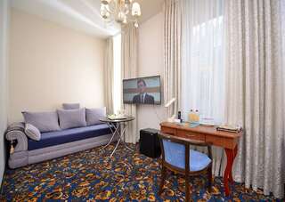 Гостиница Cronwell Inn Стремянная Санкт-Петербург Джуниор сюит, с видом на город-3